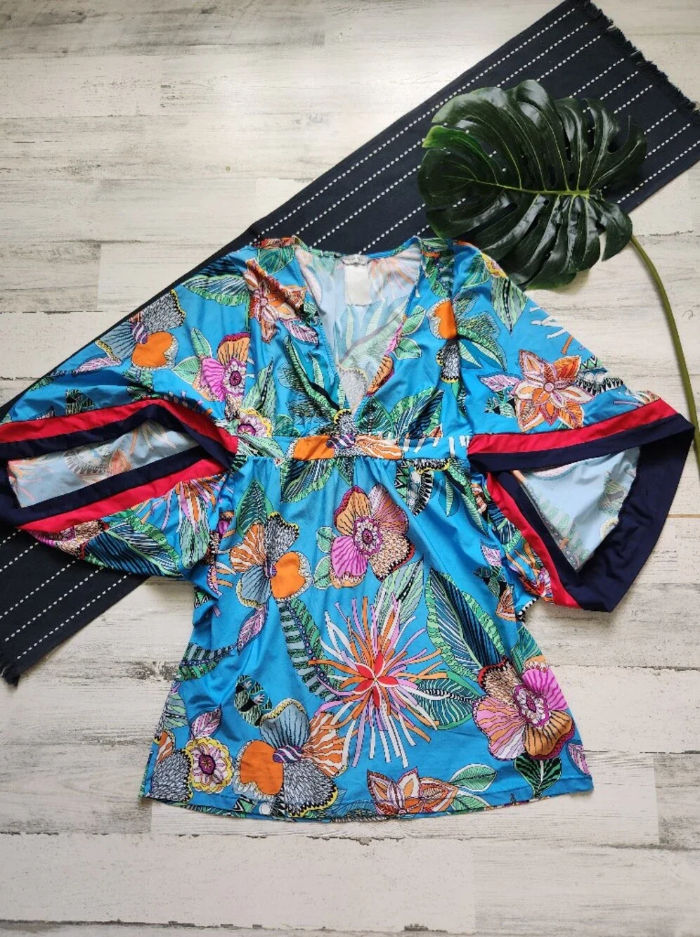 Trina Turk Tahiti Swim Cover Up Dress Floral Print Tropical Vacation Size Small